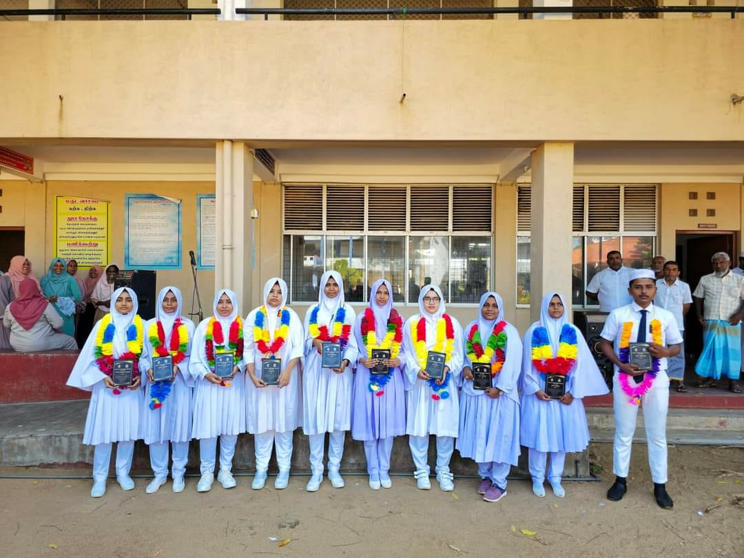 பாடசாலை பழைய மாணவர் சங்கத்தினால்  க.பொ.த  உயர்தர பரீட்சையில் சிறந்த சித்திகளைப் பெற்ற மாணவர்கள் கௌரவிப்பு நிகழ்வு 2024